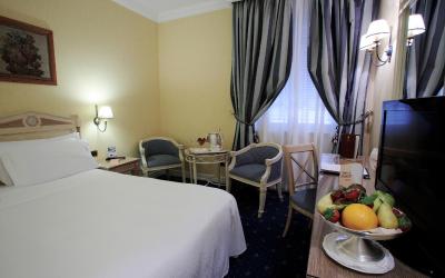 Camera Classic Matrimoniale/Doppia con Letti Singoli 