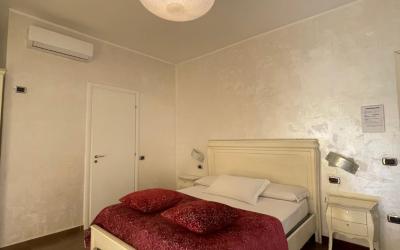 Camera Matrimoniale Deluxe con Balcone e Vista Mare