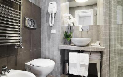 Camera Tripla Deluxe 