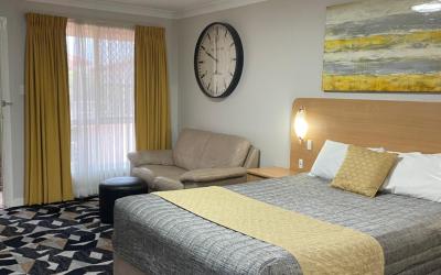 Deluxe Queen Room