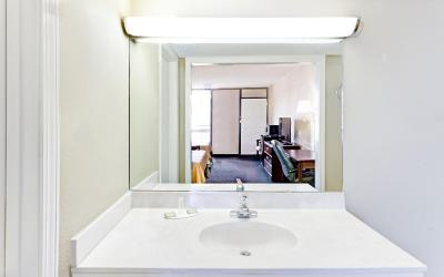 Two Queen Beds Room - Non Smoking
