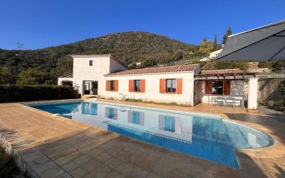 Maison de Vacances (7 Adultes)