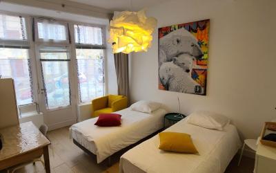 Chambre Double ou Lits Jumeaux avec Salle de Bains Privative Chambre Double ou Lits Jumeaux avec Salle de Bains Privative