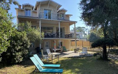 Maison de Vacances (12 Adultes)