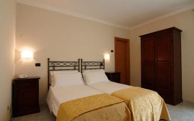 Camera Economy Matrimoniale/Doppia con Letti Singoli