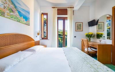 Matrimoniale con Vista Mare Laterale