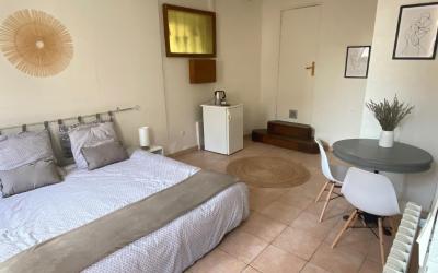 Chambre Double avec Salle de Bains Privative Chambre Double avec Salle de Bains Privative