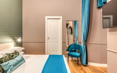 Camera Tripla Deluxe 