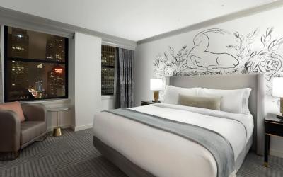 Guest room, 1 King, City view
