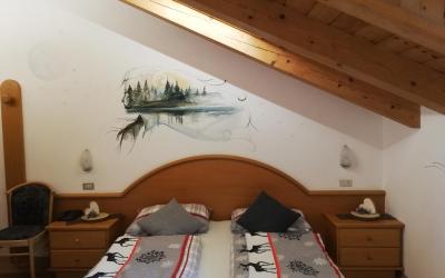 Camera Tripla Classic