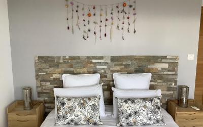 Chambre Lit Queen-Size - Vue sur Piscine