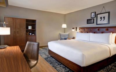 Guest Room, 1 King