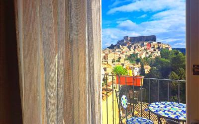 Camera Matrimoniale con Vista Cittu00e0