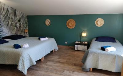 Chambre Triple avec Salle de Bains Privative Chambre Triple avec Salle de Bains Privative