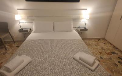 Camera Matrimoniale Standard con Bagno in Comune