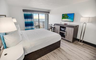 King Room with Partial Ocean View