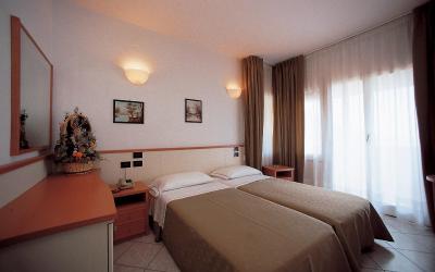 Camera Matrimoniale/Doppia con Letti Singoli