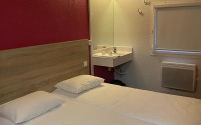 Chambre Lits Jumeaux Standard avec Salle de Bains Commune