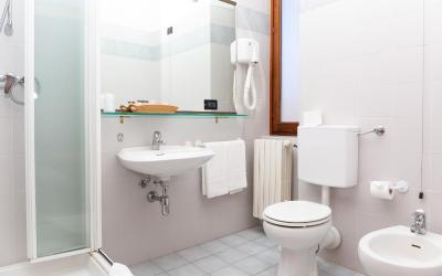 Camera Deluxe Doppia con Letti Singoli