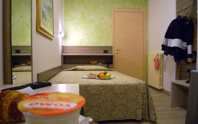 Camera Singola con Servizi Igienici in Comune