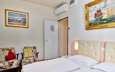 Camera Doppia con Letti Singoli Spaziosa