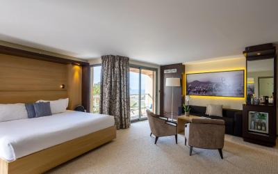 Junior Suite avec vue sur mer partielle