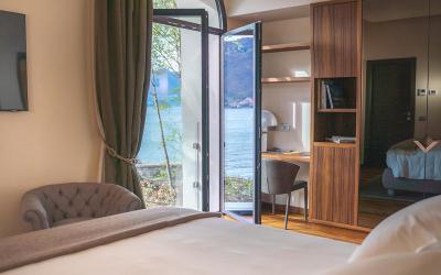 Camera Matrimoniale Deluxe con Vista Lago