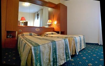 Camera Matrimoniale/Doppia con Letti Singoli