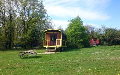 Chambre Familiale - Vue sur Jardin Chambre Familiale - Vue sur Jardin