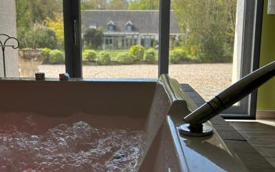 Chambre Double avec Baignoire Spa