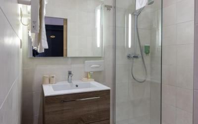 Chambre Queen Classique - Non-Fumeurs