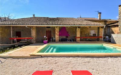 Maison de Vacances Six Chambres Maison de Vacances Six Chambres