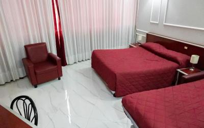 Camera Tripla Deluxe 