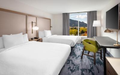 Queen Room with Two Queen Beds and Mountain View