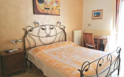 Camera Matrimoniale con Bagno Privato