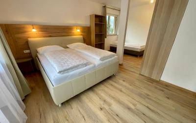 Camera Tripla Superior