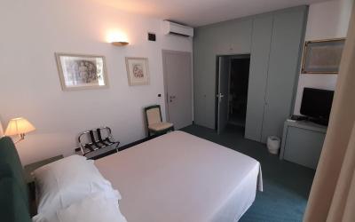 Camera Matrimoniale/Doppia con Letti Singoli con Vista Montagna