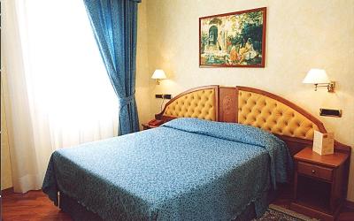 Camera Classic Matrimoniale/Doppia con Letti Singoli 