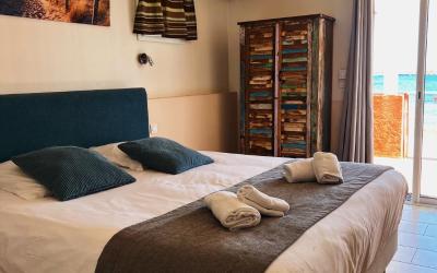 Chambre Supu00e9rieureu00a0-u00a0Vue sur Meru00a0-u00a0Rez-de-Chaussu00e9e Chambre Supu00e9rieureu00a0-u00a0Vue sur Meru00a0-u00a0Rez-de-Chaussu00e9e