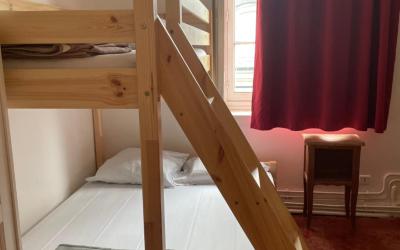 Chambre Deluxe (2 Adultes + 1 Enfant) Chambre Deluxe (2 Adultes + 1 Enfant)