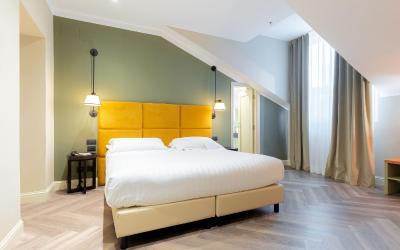 Camera Tripla Executive