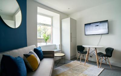 Apartment with Garden View