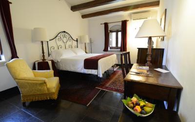 Camera Tripla Superior