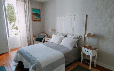 Chambre Familiale avec Baignoire Chambre Familiale avec Baignoire