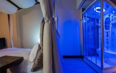 Camera Matrimoniale Prestige con Vasca Idromassaggio e Vista Mare