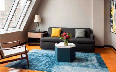 Suite, 1 King, Skyline view, Top floor