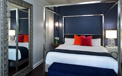 Ponce De Leon, Junior Suite, 1 King, Sofa Bed, City View, Balcony