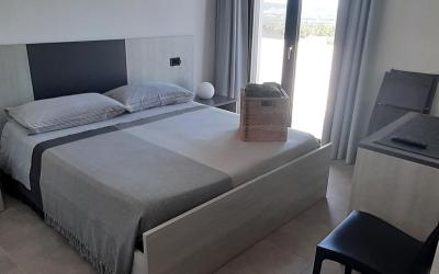 Camera Standard Doppia con Letti Singoli e con Vista Mare