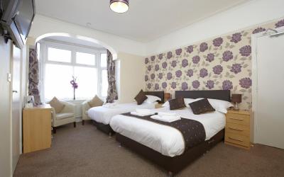 Family Room (3 Adults) RM11