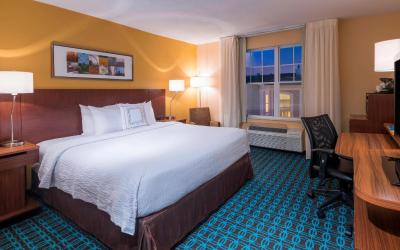 King Room with 1 King Bed